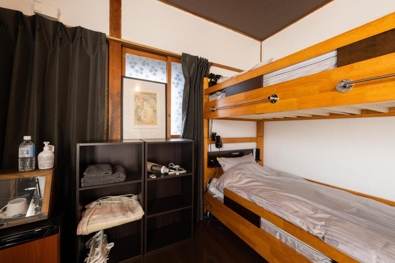 Hotel Bed&Cafe Onzo オンゾー Onomichi Exterior foto