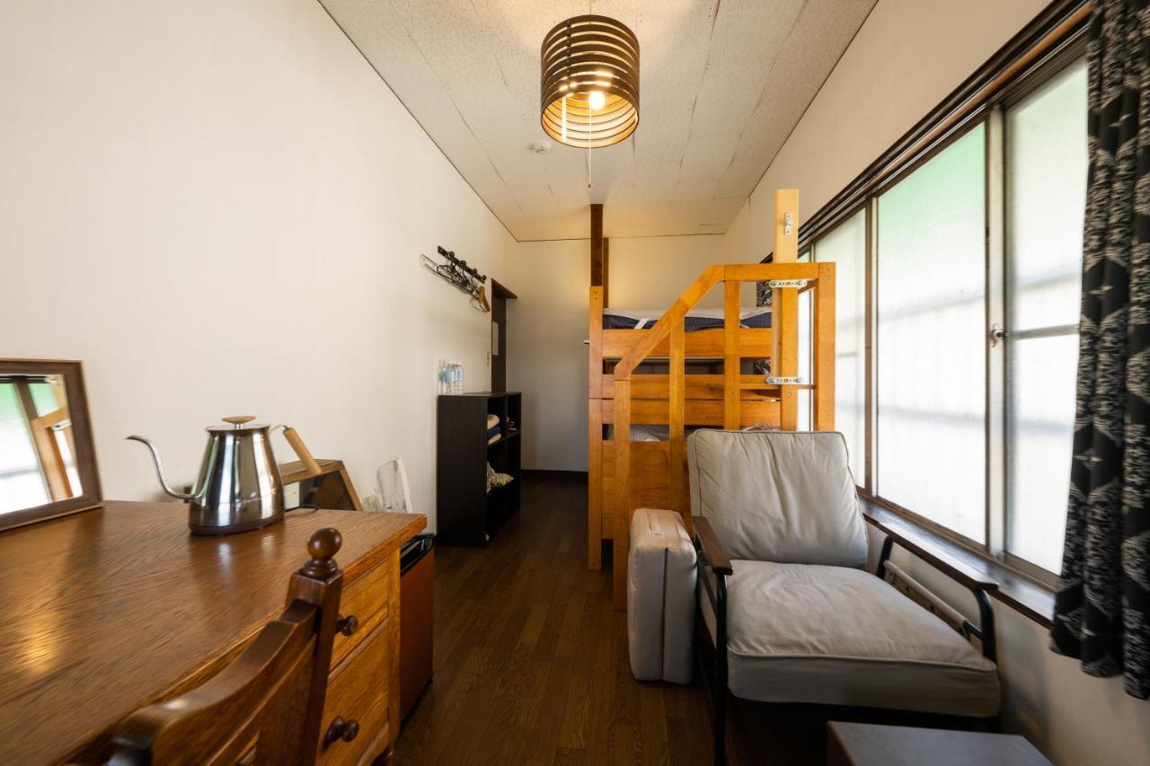 Hotel Bed&Cafe Onzo オンゾー Onomichi Exterior foto