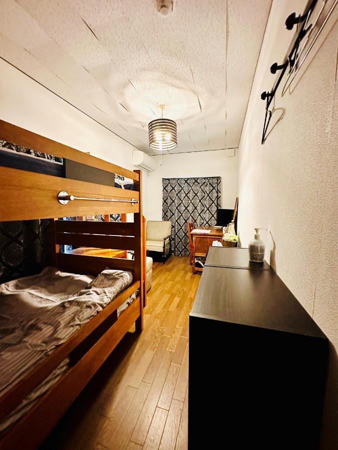 Hotel Bed&Cafe Onzo オンゾー Onomichi Exterior foto